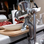 Moedor de Carne Manual com Enchideira — Faz Chouriço em Casa, Sem Esforço