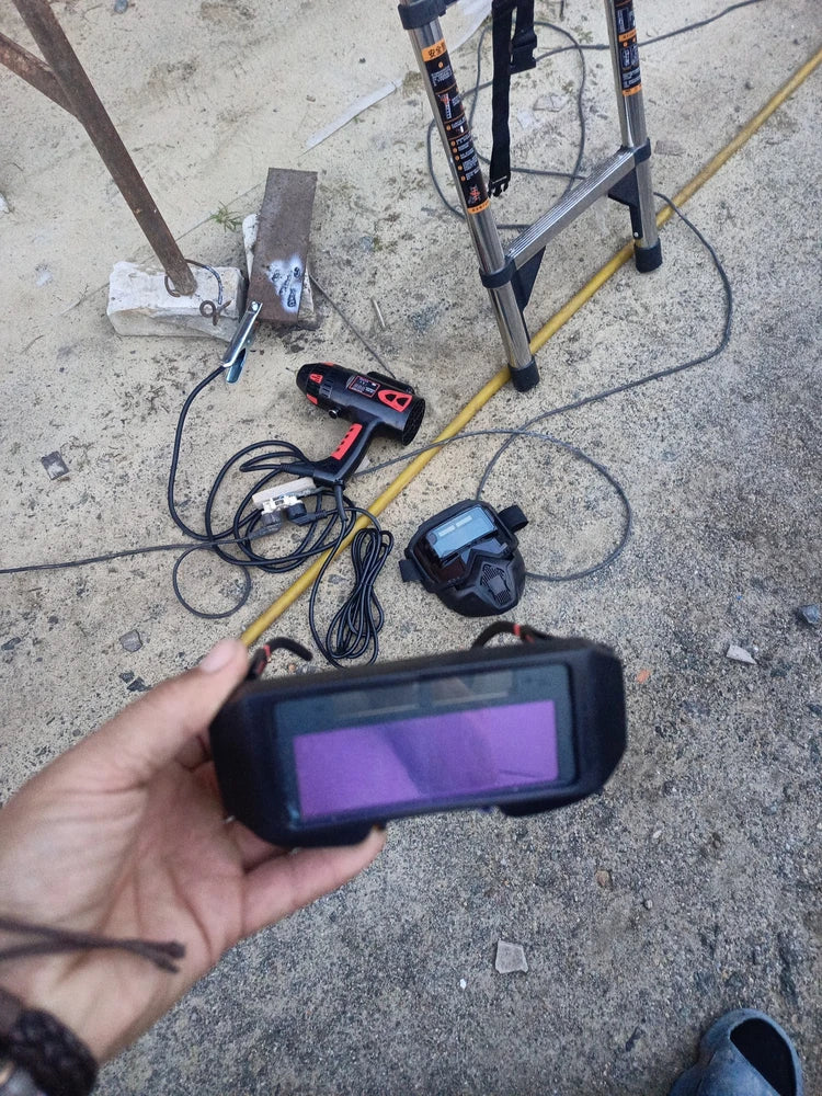 ÓCULOS DE SOLDADURA COM ESCURECIMENTO AUTOMÁTICO